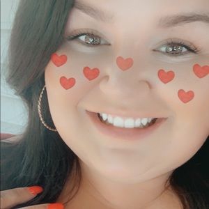 Meet your Posher, Cassandra